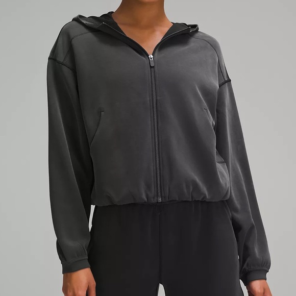 lululemon athletica Tops - Lululemon Softstreme cropped hoodie sweatshirt
